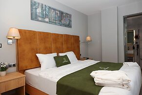 Garden Mode Airport Hotel