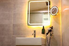 Garden Mode Airport Hotel