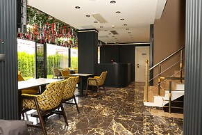 Garden Mode Airport Hotel