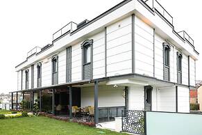 Garden Mode Airport Hotel