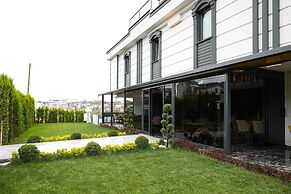 Garden Mode Airport Hotel