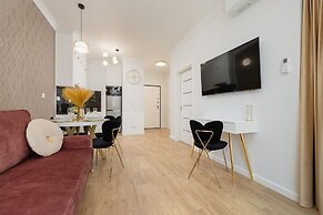Modern Apartment by Renters Prestige