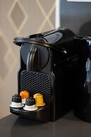 Modern Apartment by Renters Prestige