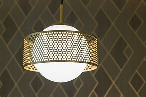 Modern Apartment by Renters Prestige