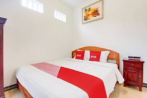 OYO 93789 Mbah Carik Homestay Syari'ah
