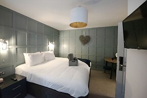 The Stamford Apartment