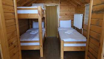 ÇINARSUYU TABİAT PARKI BUNGALOV