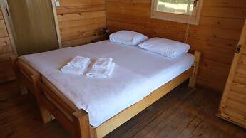 ÇINARSUYU TABİAT PARKI BUNGALOV