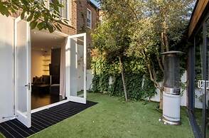 Stunning 5-bed House in London