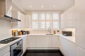 Stunning 5-bed House in London