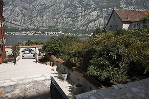 Galathea House