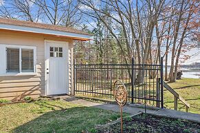 Cozy Lakefront Studio On Long Lake! Home by RedAwning