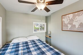 Cozy Lakefront Studio On Long Lake! Home by RedAwning