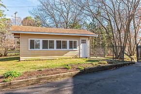 Cozy Lakefront Studio On Long Lake! Home by RedAwning