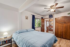 Tranquil Retreat - Home With Spacious Deck & Grill 4 Bedroom Home