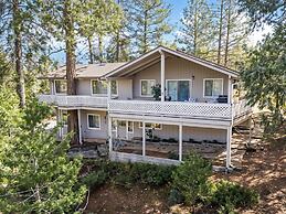 Tranquil Retreat - Home With Spacious Deck & Grill 4 Bedroom Home