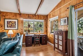 Tranquil Retreat - Home With Spacious Deck & Grill 4 Bedroom Home