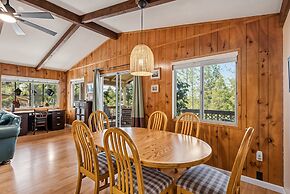 Tranquil Retreat - Home With Spacious Deck & Grill 4 Bedroom Home