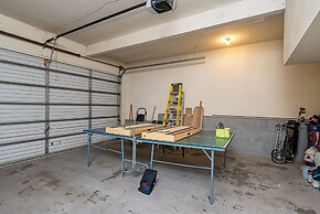 Tranquil Retreat - Home With Spacious Deck & Grill 4 Bedroom Home