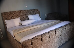 Zeyman's Apartments