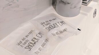 Stylish 2-bed Apartment Near Richmond Park