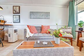 Cozy Decatur Cabin w/ Views ~ 1 Mi to Riverfront!