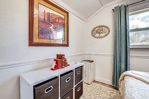Cozy Decatur Cabin w/ Views ~ 1 Mi to Riverfront!