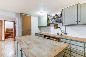 Beautiful Wasilla Home Rental w/ Deck & Gas Grill!