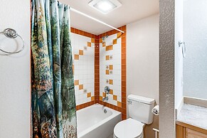 Beautiful Wasilla Home Rental w/ Deck & Gas Grill!