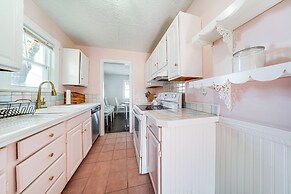 Coastal Lake Erie Cottage w/ Amazing Water Views!