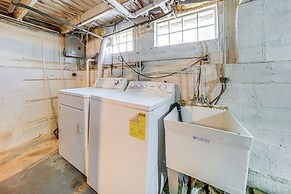 Coastal Lake Erie Cottage w/ Amazing Water Views!