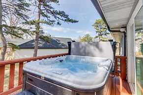 Spacious Arkansas Retreat w/ Deck, Hot Tub & Grill