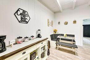 Cozy Fort Walton Beach Escape w/ Private Patio!