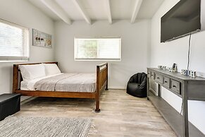 Cozy Fort Walton Beach Escape w/ Private Patio!