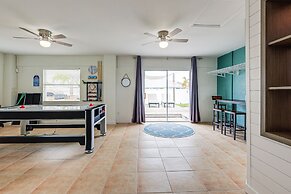 Pet-friendly Fort Pierce Home w/ Pool & Kayaks!