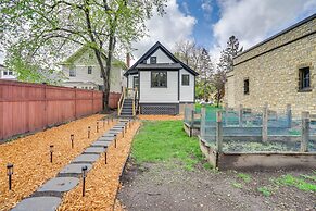 Saint Paul Vacation Rental Near Shopping & Dining!