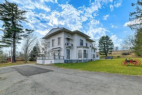 Quiet Owego Getaway Near Main Street & Riverwalk!