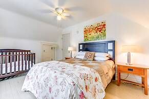 Cozy Niagara Falls Cottage w/ Gas Grill + Patio!