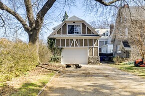 Cozy Niagara Falls Cottage w/ Gas Grill + Patio!