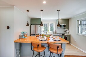 Saugerties Farmhouse: Sauna & Countryside Views