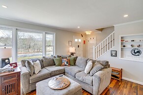 Saugerties Farmhouse: Sauna & Countryside Views