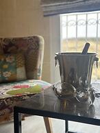 Ta' Pinu Spa Suite - Luxury Heritage Living