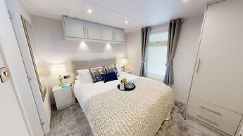 Brackenborough Lakes Resort