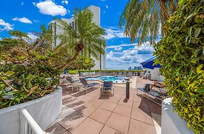 Biscayne Bay Poolside Oasis