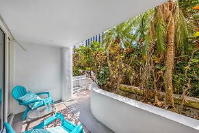 Biscayne Bay Poolside Oasis