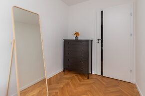 Długie Ogrody Apartment by Renters