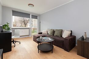 Długie Ogrody Apartment by Renters