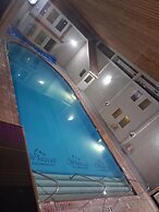 Whitecap Mountains Resort