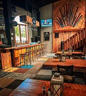 Whitecap Mountains Resort