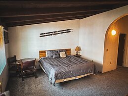 Whitecap Mountains Resort